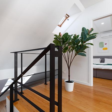 Two-Level Apart With A Terrace Near The Vltava River Prague Ngoại thất bức ảnh